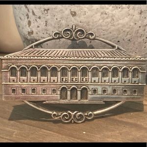 🌺 Vintage Rare 🌺 Hand & Hammer signed Boston Public Library Brooch Pin 🎉🌸